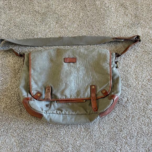 Vintage Lucky Brand Messenger Bag - Picture 1 of 10